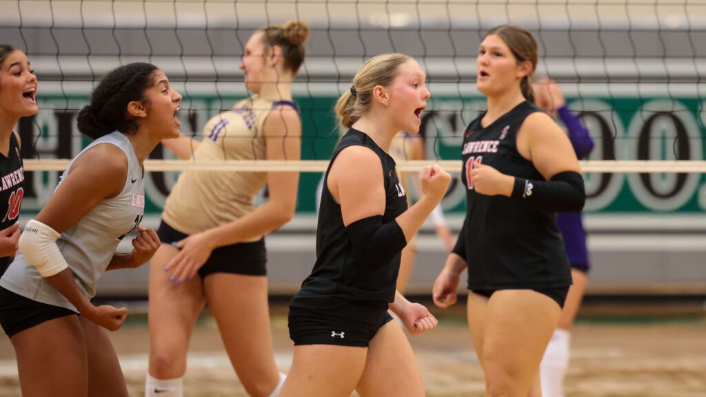 Lawrence Volleyball triangular at De Soto-18