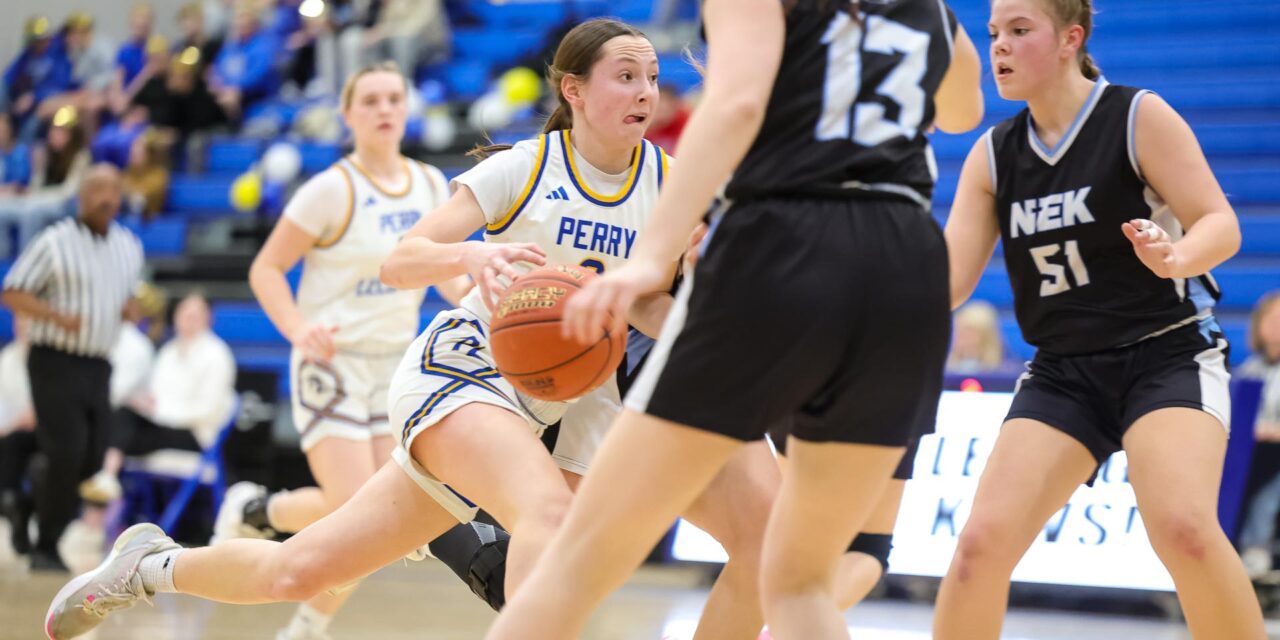 ‘The little things’: Perry-Lecompton sparked by 2nd-half adjustments in 53-44 win over NEK Homeschool